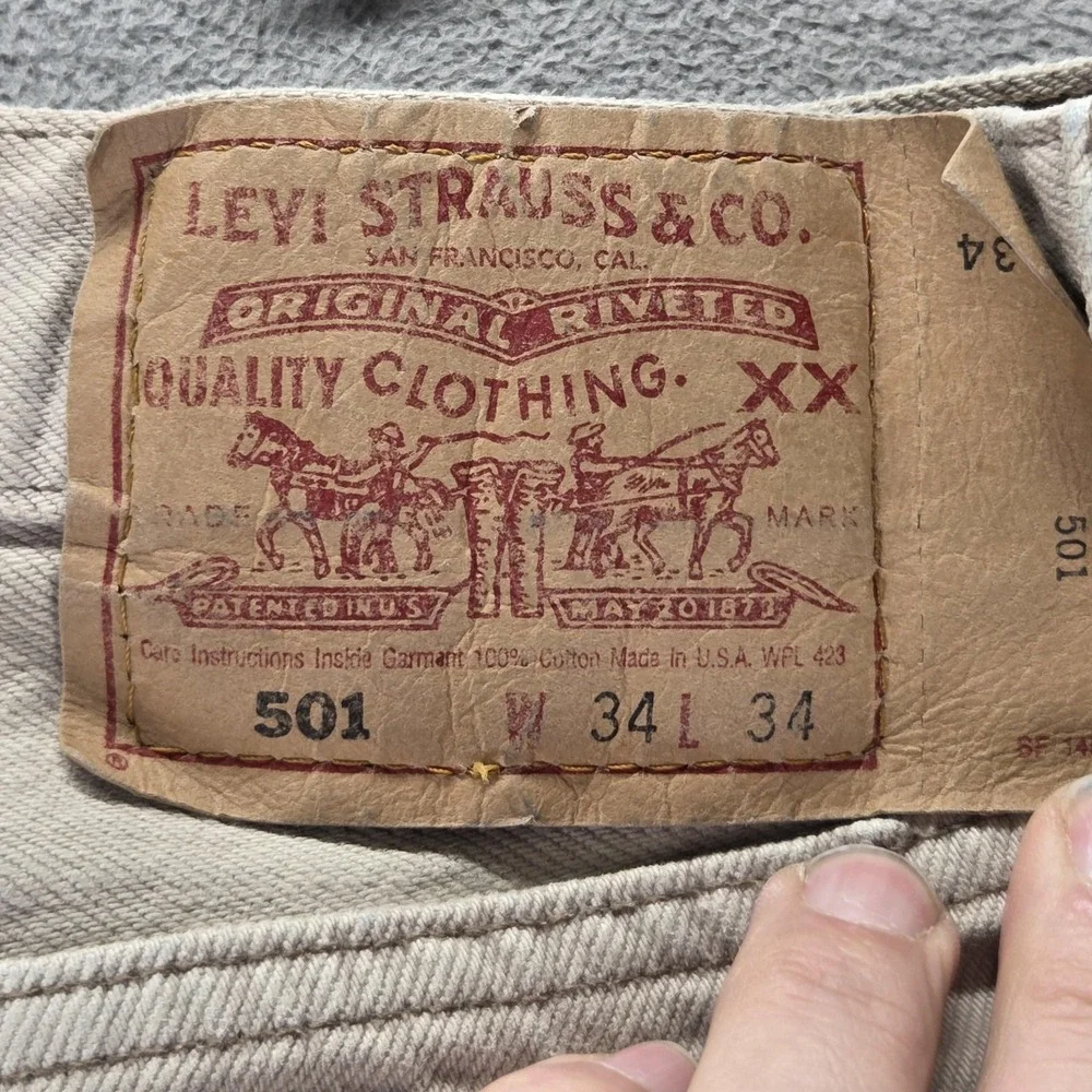 Vintage Levis‎ 501 Jeans Mens Beige Button Fly Made in USA Fits 30x32